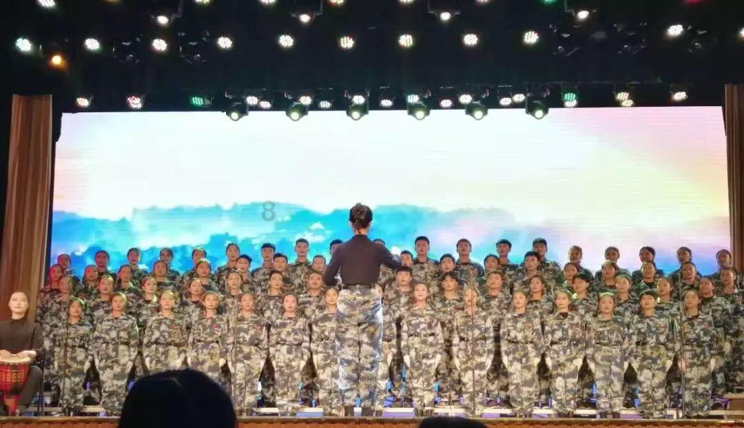 省人大代表、娄底市委书记邹文辉:把坚持高质量发展作为新时代的硬道理 | 新湖南市州访谈
